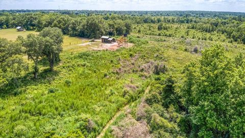 Tiny photo for 3765 Glory Road, Quincy, FL 32352 (MLS # 402042)