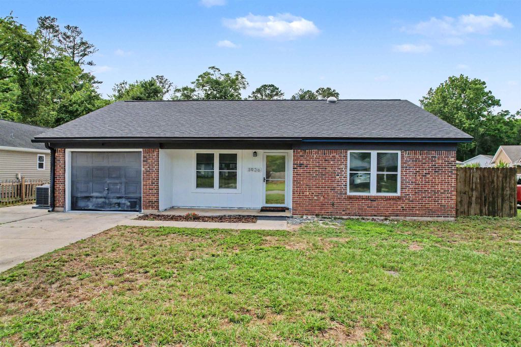 Photo of 1926 Maryellen Drive, Tallahassee, FL 32303 (MLS # 399621)