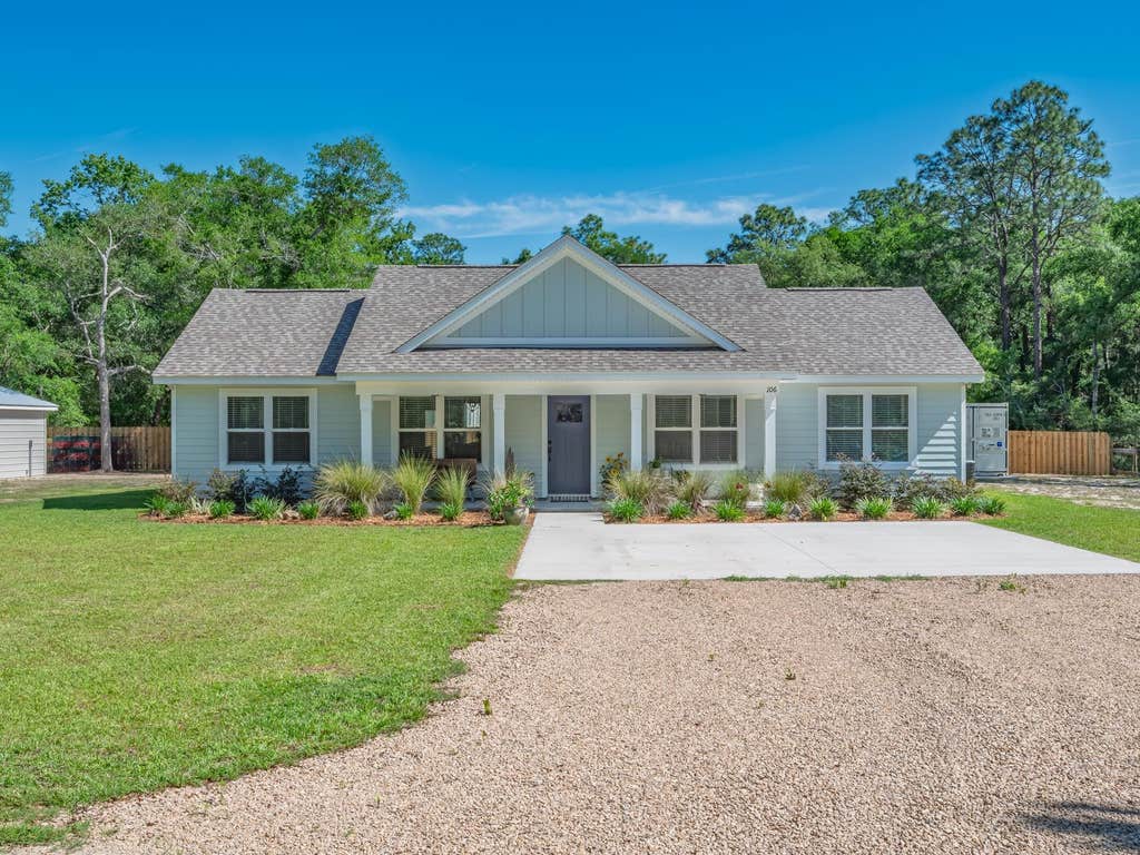 Photo of 106 Carter Road, Crawfordville, FL 32327 (MLS # 402811)