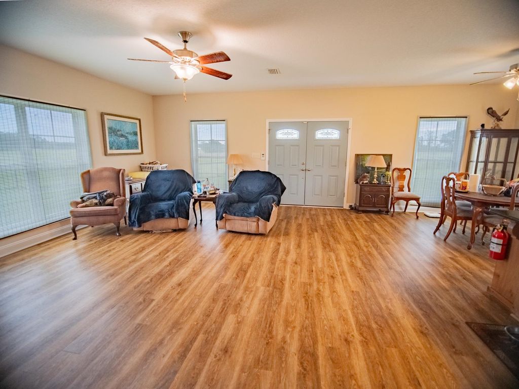 Photo of 1048 NE Duval Pond Road, Madison, FL 32340 (MLS # 391111)