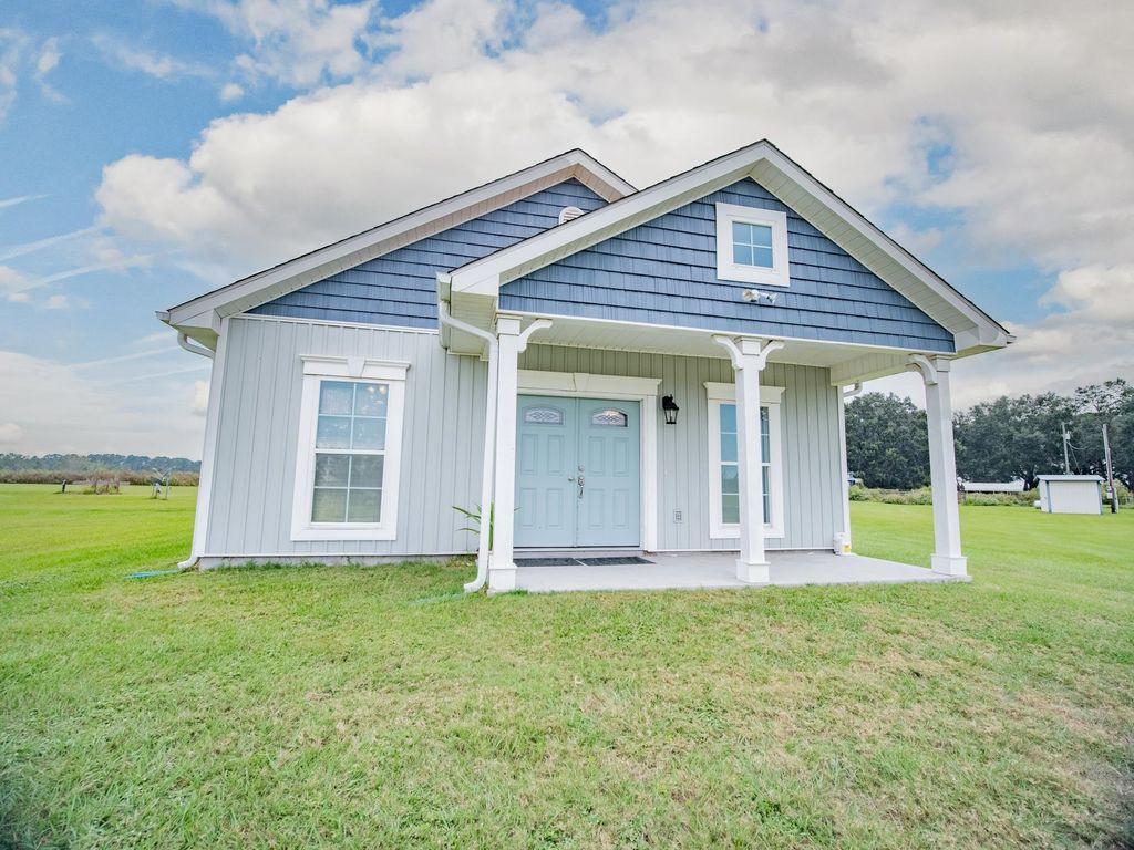 Photo of 1048 NE Duval Pond Road, Madison, FL 32340 (MLS # 391111)