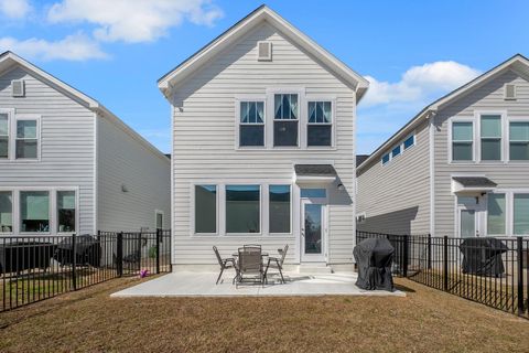 Tiny photo for 447 Grand Oaks Road, Tallahassee, FL 32317 (MLS # 396682)