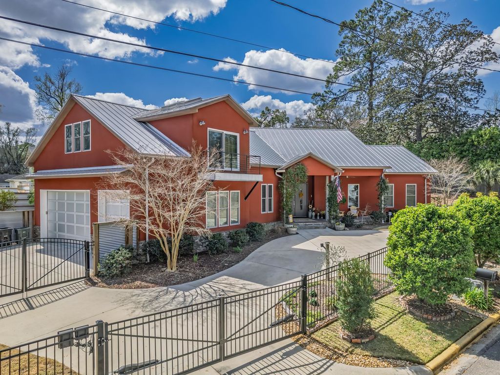 Photo of 537 Williams Street, Tallahassee, FL 32303 (MLS # 396948)