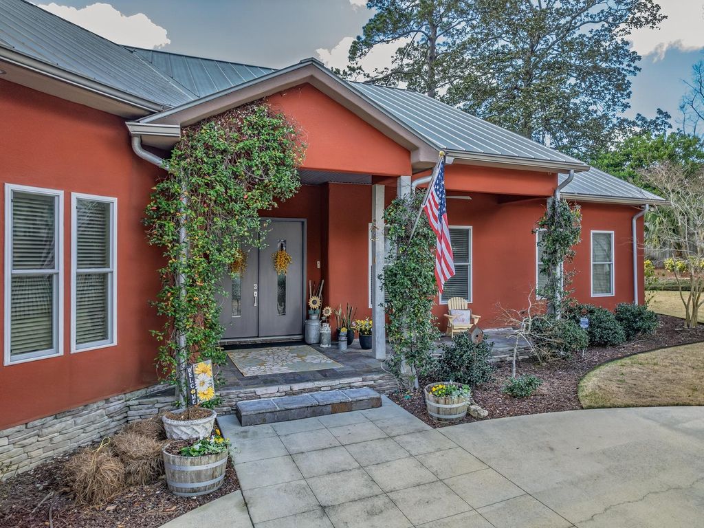 Photo of 537 Williams Street, Tallahassee, FL 32303 (MLS # 396948)