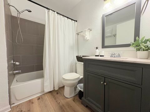 Tiny photo for 2073 Continental Avenue, Tallahassee, FL 32304 (MLS # 400699)