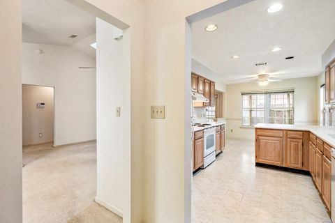 Tiny photo for 2822 Yarmouth Court, Tallahassee, FL 32309 (MLS # 393909)