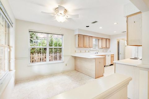 Tiny photo for 2822 Yarmouth Court, Tallahassee, FL 32309 (MLS # 393909)