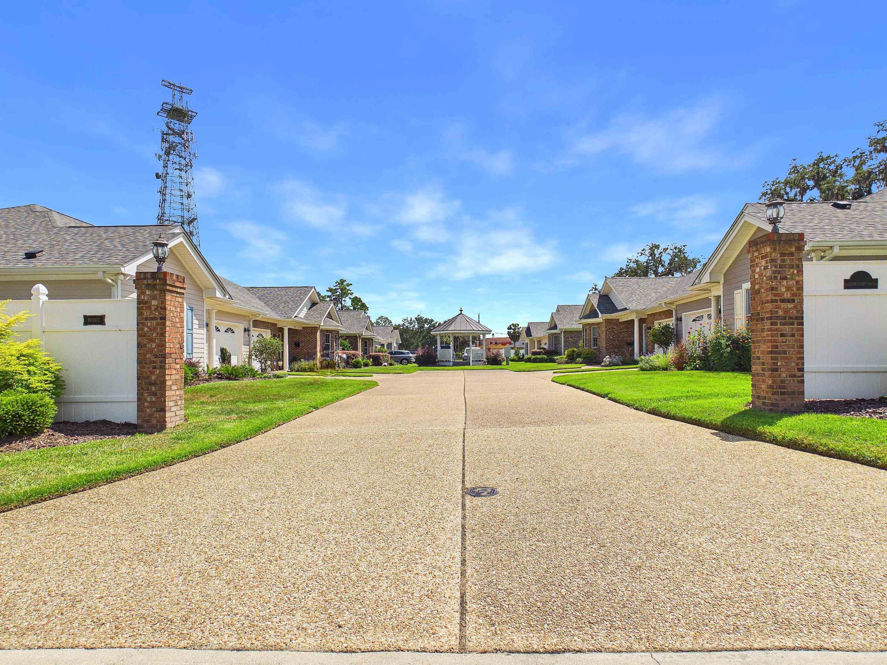 490 N Cherry Court