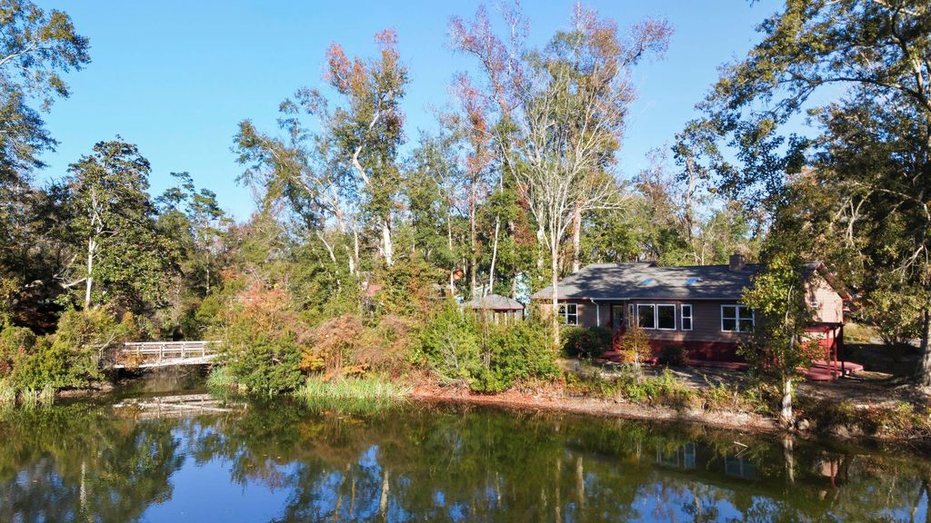 Photo of 2778 Red Maple Ridge, Tallahassee, FL 32301 (MLS # 394281)