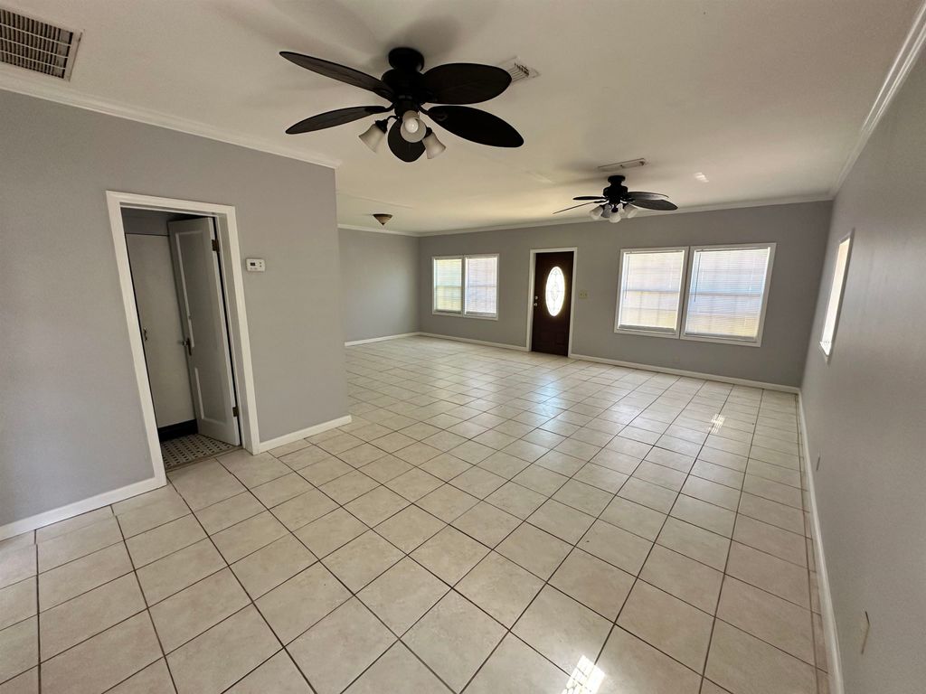 Photo of 4024 N Monroe Street, Tallahassee, FL 32303 (MLS # 397142)