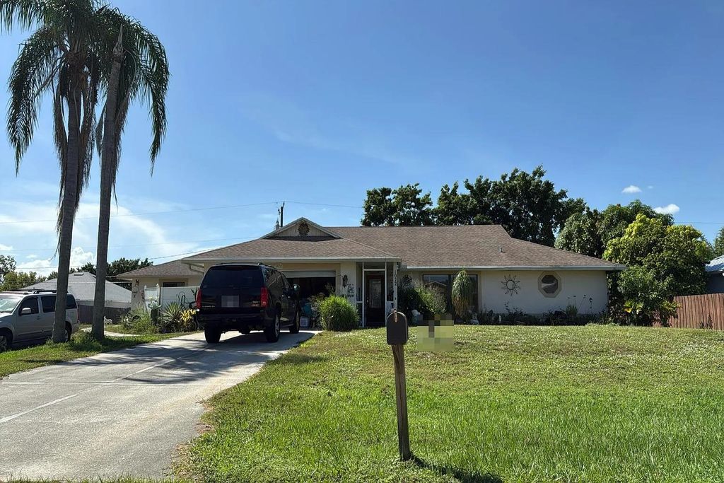 Photo of 1022 SW Jennifer Terrace, Other Florida, FL 34953 (MLS # 393372)