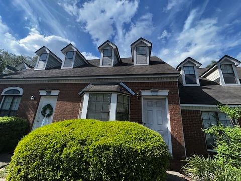 Photo of 2005 N Meridan Road #E, Tallahassee, FL 32303 (MLS # 398993)