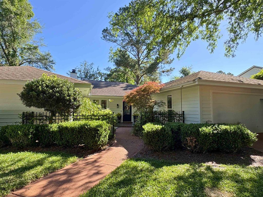 Photo of 4017 Kilmartin Drive, Tallahassee, FL 32309 (MLS # 398571)