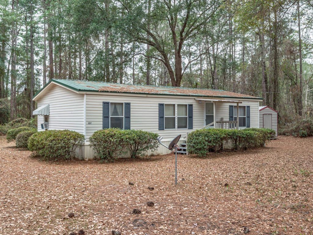 Photo of 9207 Strawhill Lane, Tallahassee, FL 32305 (MLS # 395555)