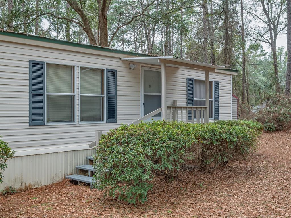Photo of 9207 Strawhill Lane, Tallahassee, FL 32305 (MLS # 395555)