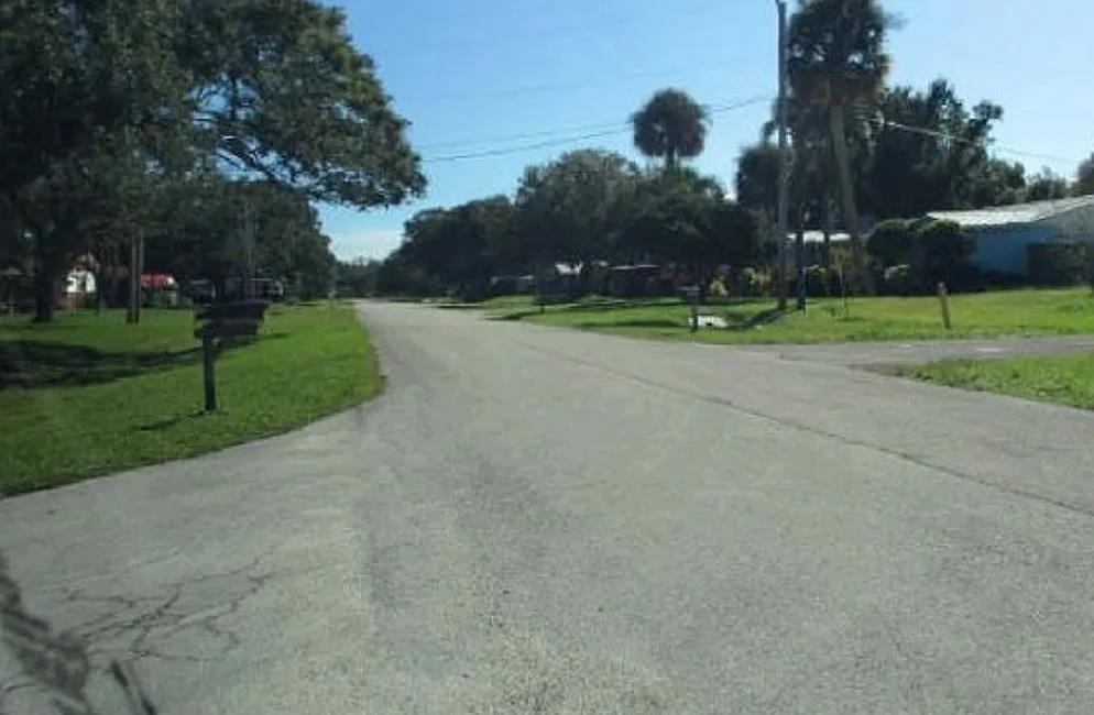 1315 Parkland Boulevard