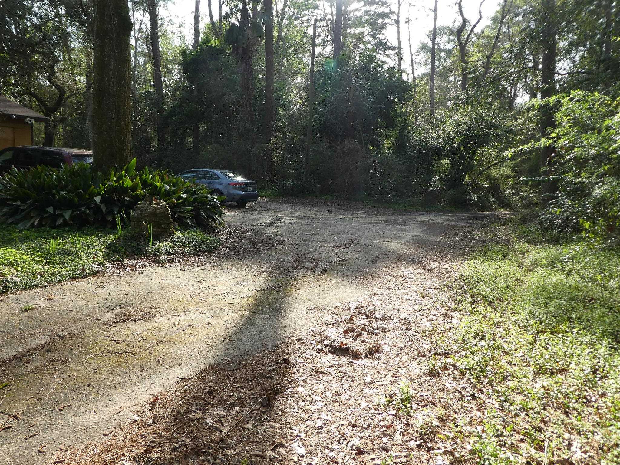 X THOMASVILLE Road