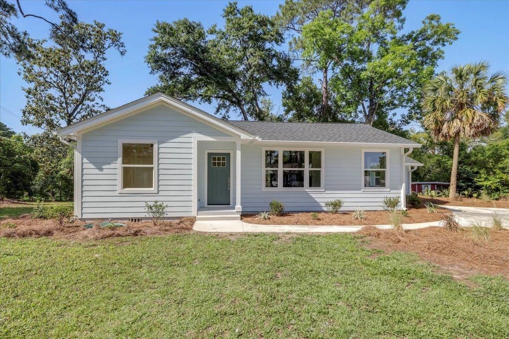 Photo of 1602 Carruthers Street, Tallahassee, FL 32308 (MLS # 397562)