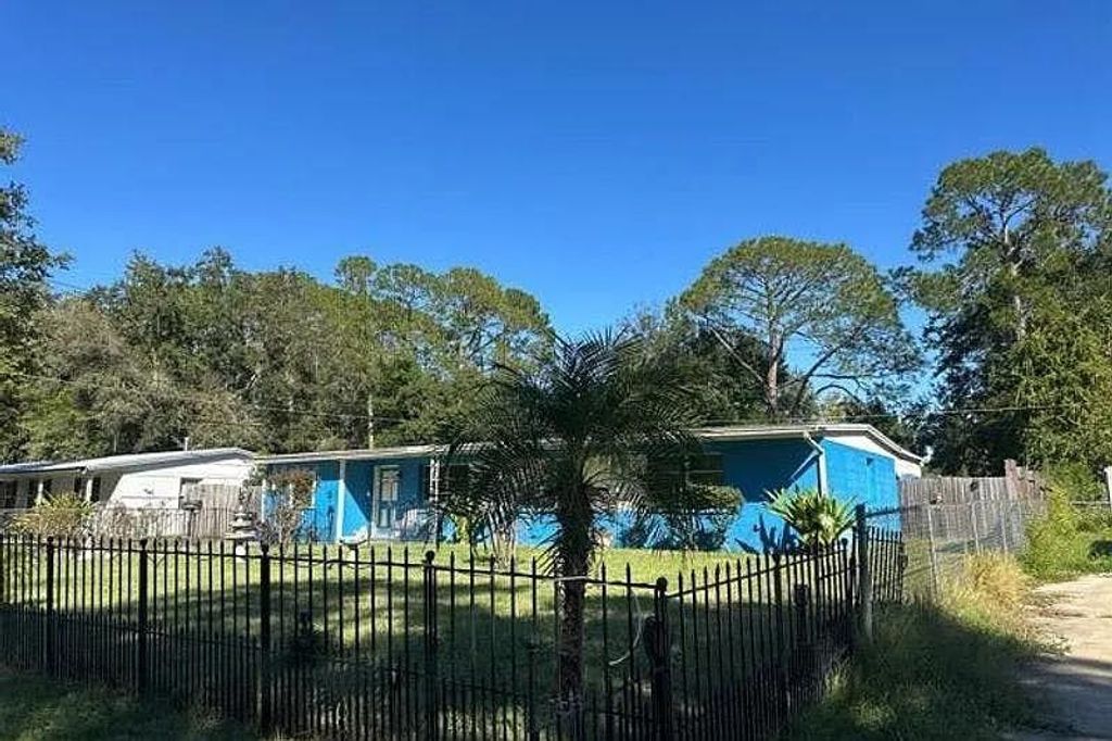 Photo of 2913 NE 14th Drive, Gainesville, FL 32609 (MLS # 394636)