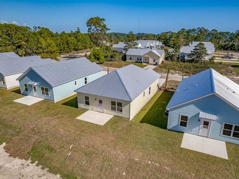 A home in Carrabelle