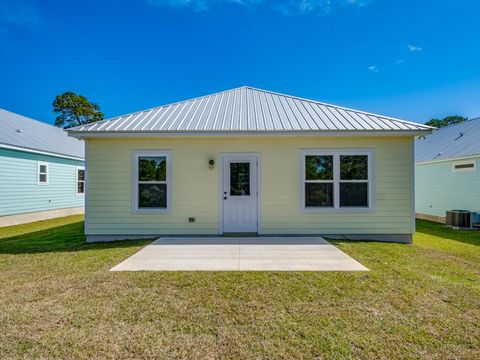 A home in Carrabelle