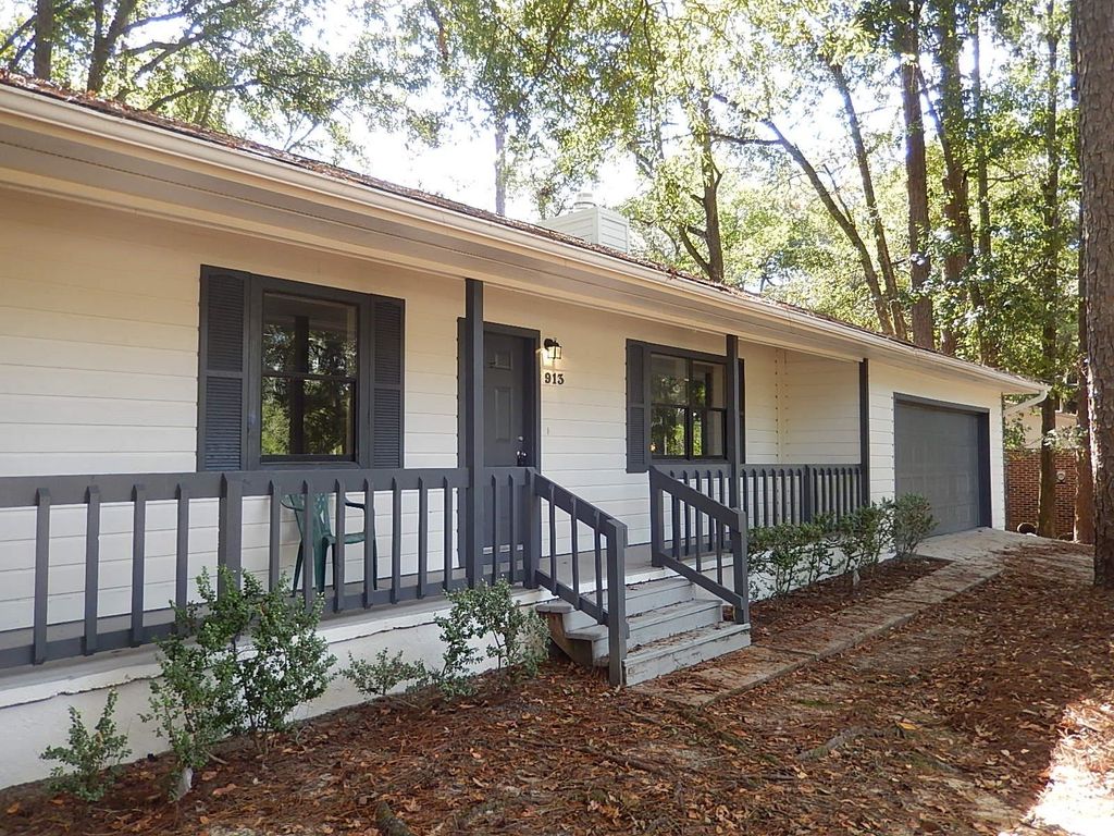 Photo of 913 Tamarack Avenue, Tallahassee, FL 32303 (MLS # 393942)