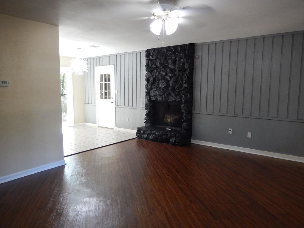 Photo of 913 Tamarack Avenue, Tallahassee, FL 32303 (MLS # 393942)