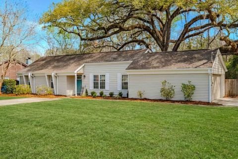 Tiny photo for 2201 Eastgate Way, Tallahassee, FL 32308 (MLS # 397834)
