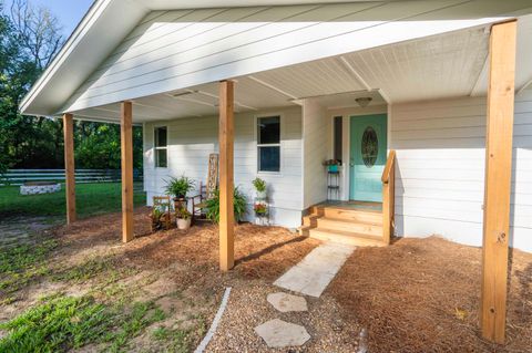 Tiny photo for 6611 Crooked Creek Road, Tallahassee, FL 32311 (MLS # 387379)