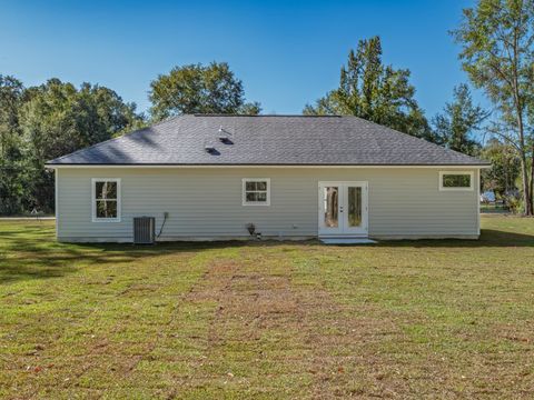 Tiny photo for 1 Beeler Road, Crawfordville, FL 32327 (MLS # 398717)
