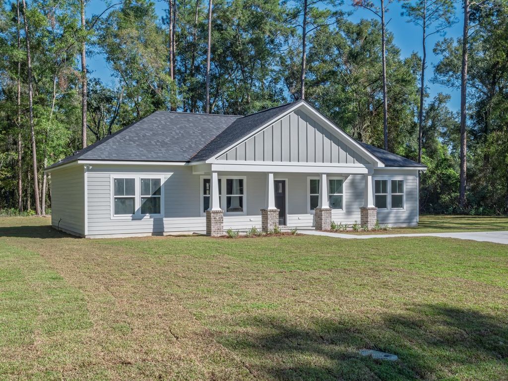 Photo of 1 Beeler Road, Crawfordville, FL 32327 (MLS # 398717)