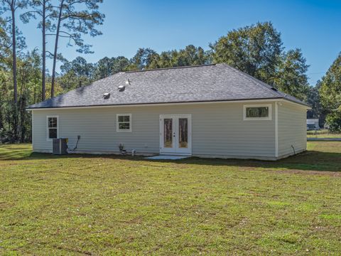 Tiny photo for 1 Beeler Road, Crawfordville, FL 32327 (MLS # 398717)