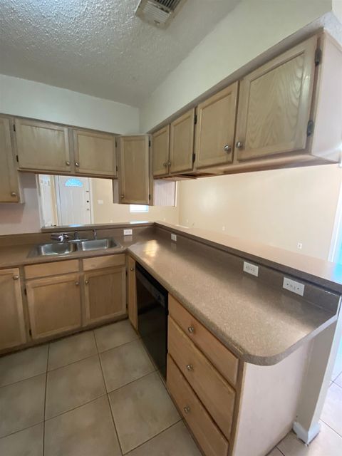 Tiny photo for 2603 W Tharpe Street #D, Tallahassee, FL 32303 (MLS # 393978)