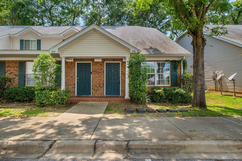 Photo of 2738 W Tharpe Street #806, Tallahassee, FL 32303 (MLS # 387960)