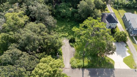 Tiny photo for 911 Buena Vista Drive, Tallahassee, FL 32304 (MLS # 390582)