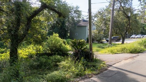 Tiny photo for 911 Buena Vista Drive, Tallahassee, FL 32304 (MLS # 390582)