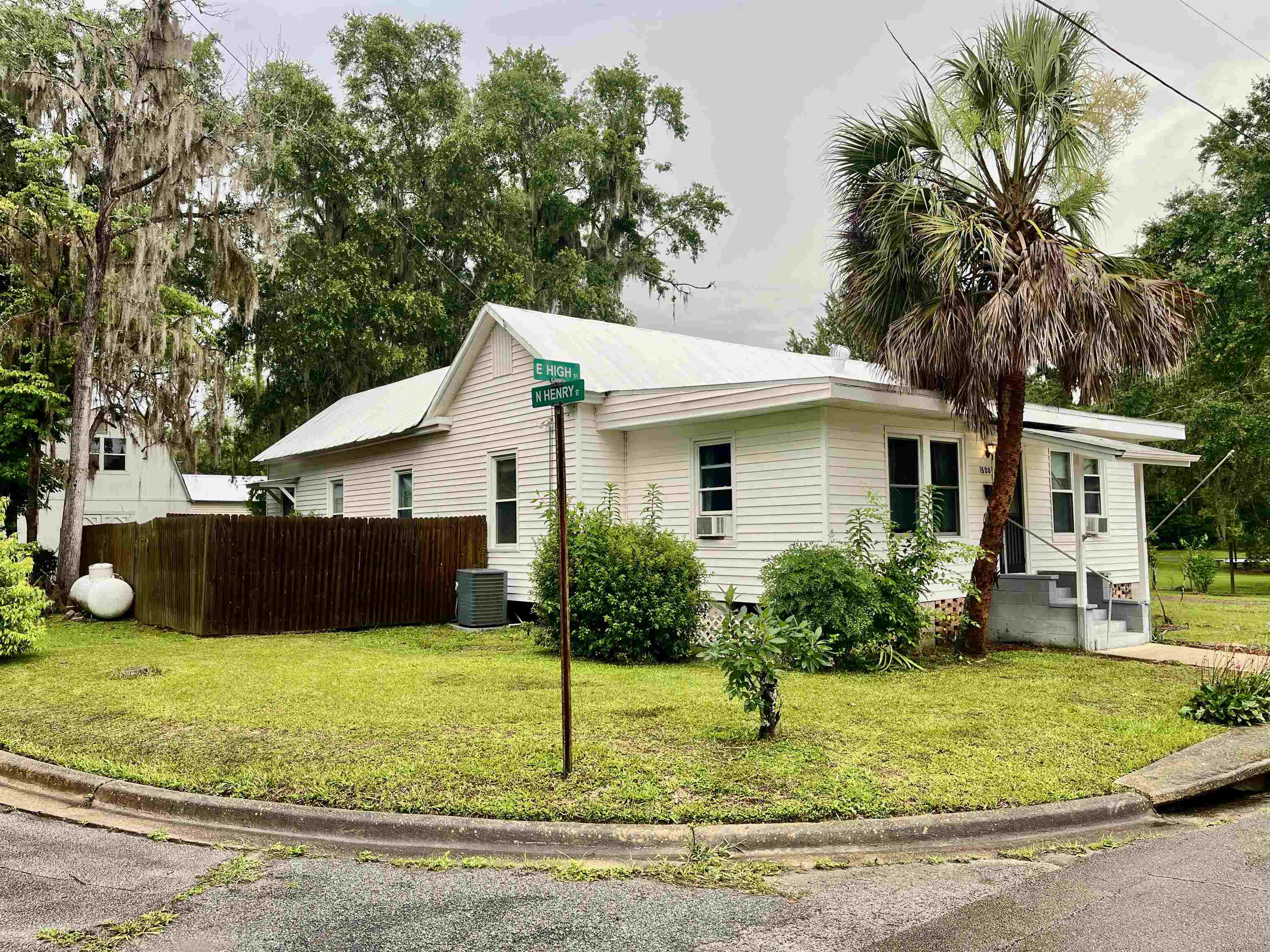 520 E High Street