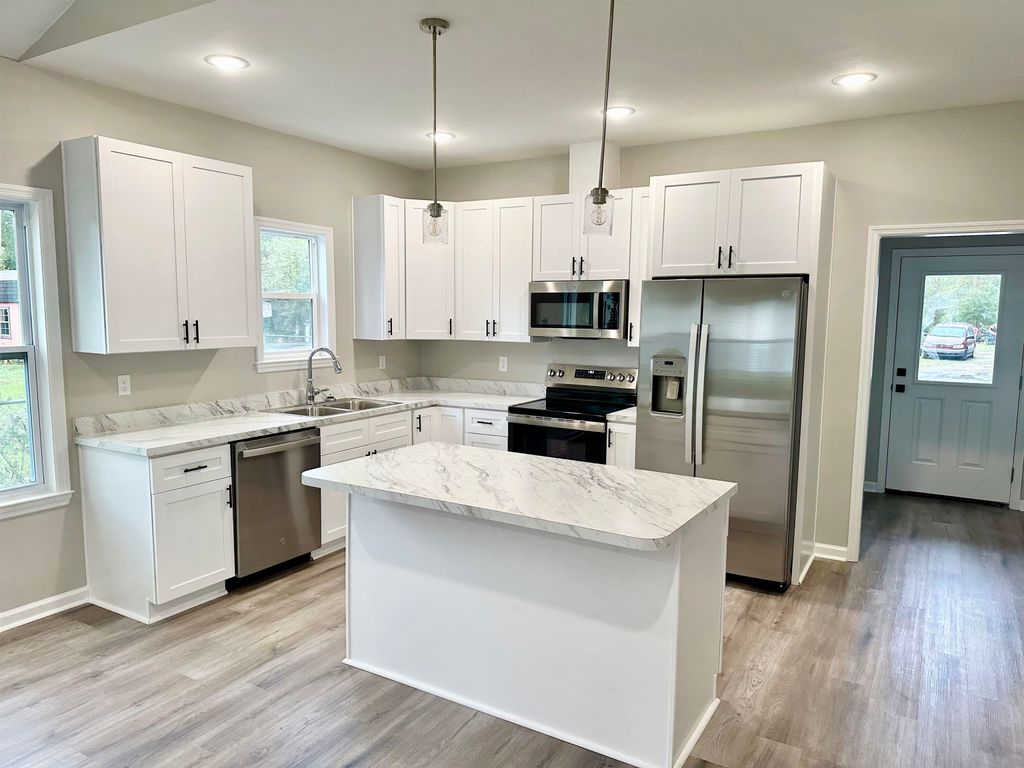 Photo of 60 NELSON Road, Crawfordville, FL 32327 (MLS # 393872)