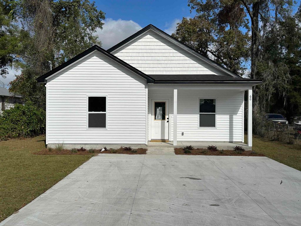 Photo of 60 NELSON Road, Crawfordville, FL 32327 (MLS # 393872)