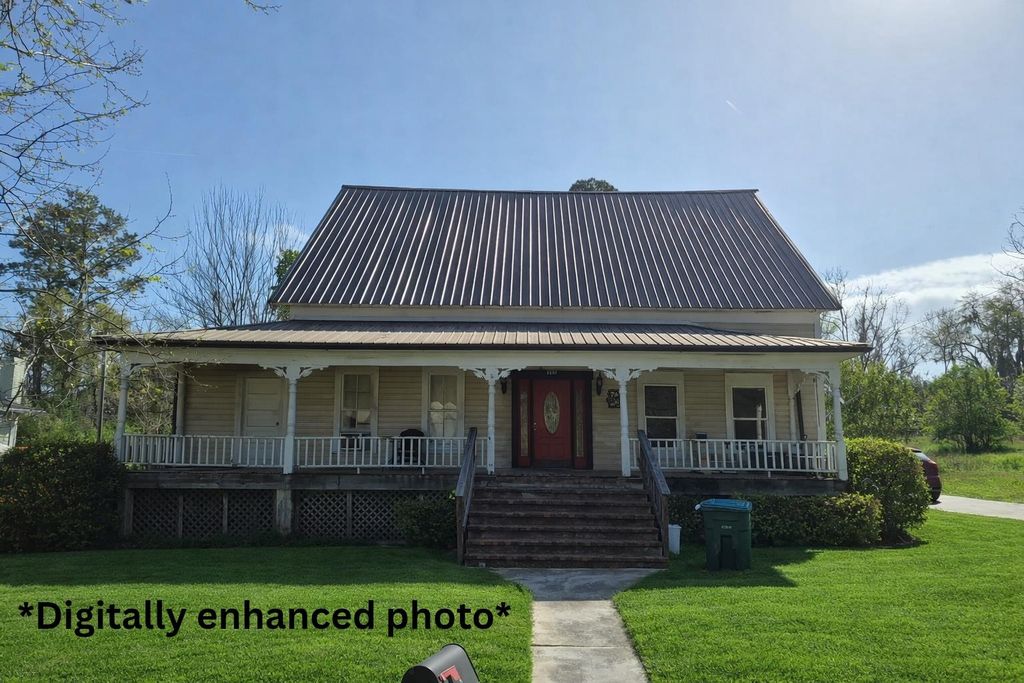 Photo of 1335 S Main Street, Chattahoochee, FL 32324 (MLS # 397346)