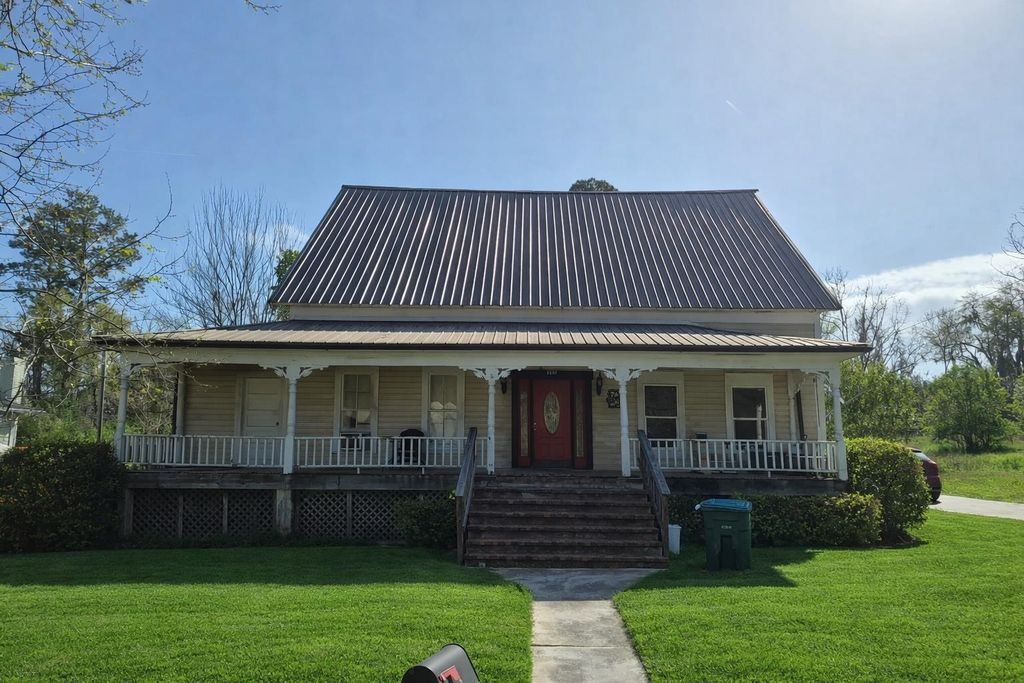 Photo of 1335 S Main Street, Chattahoochee, FL 32324 (MLS # 397346)