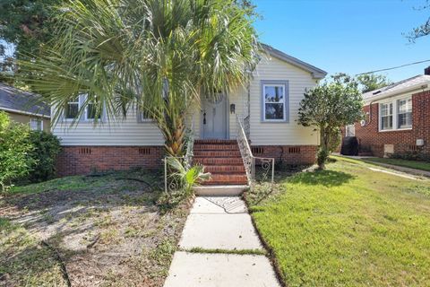 Tiny photo for 607 TALAFLO Street, Tallahassee, FL 32308 (MLS # 389503)