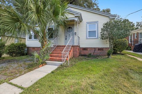Photo of 607 TALAFLO Street, Tallahassee, FL 32308 (MLS # 389503)