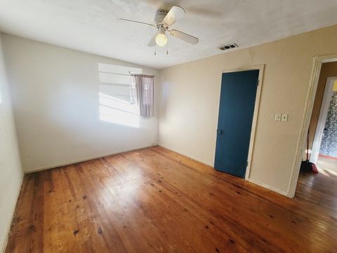 Tiny photo for 1121 Bennett Street, Tallahassee, FL 32304 (MLS # 395572)