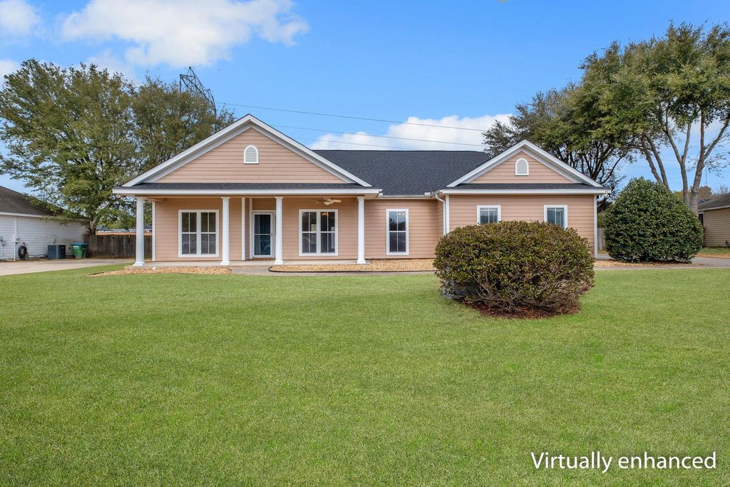 Photo of 46 Savannah Forest Circle, Crawfordville, FL 32327 (MLS # 396395)