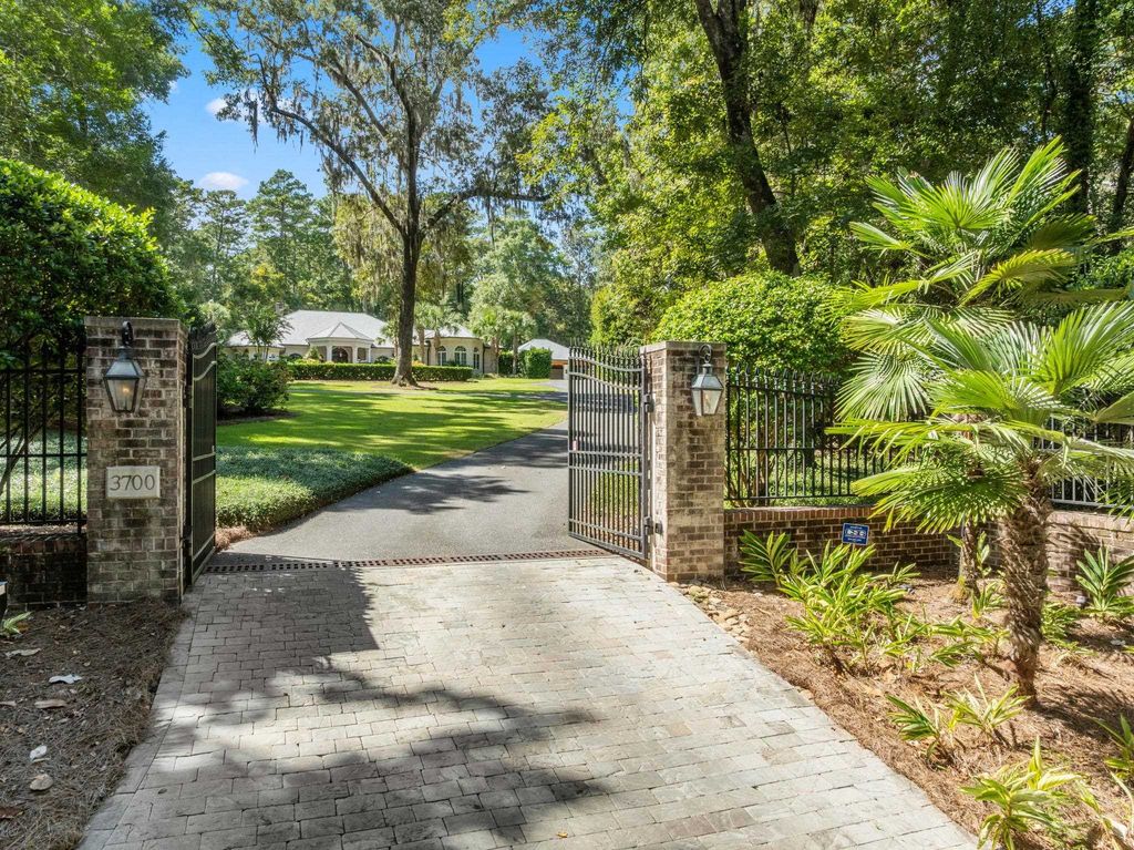 Photo of 3700 Bobbin Brook Way, Tallahassee, FL 32312 (MLS # 395824)