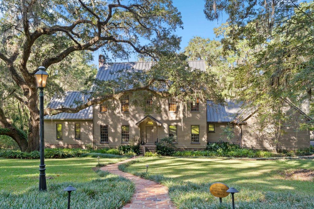 Photo of 5950 Miller Landing Cove, Tallahassee, FL 32312 (MLS # 392391)