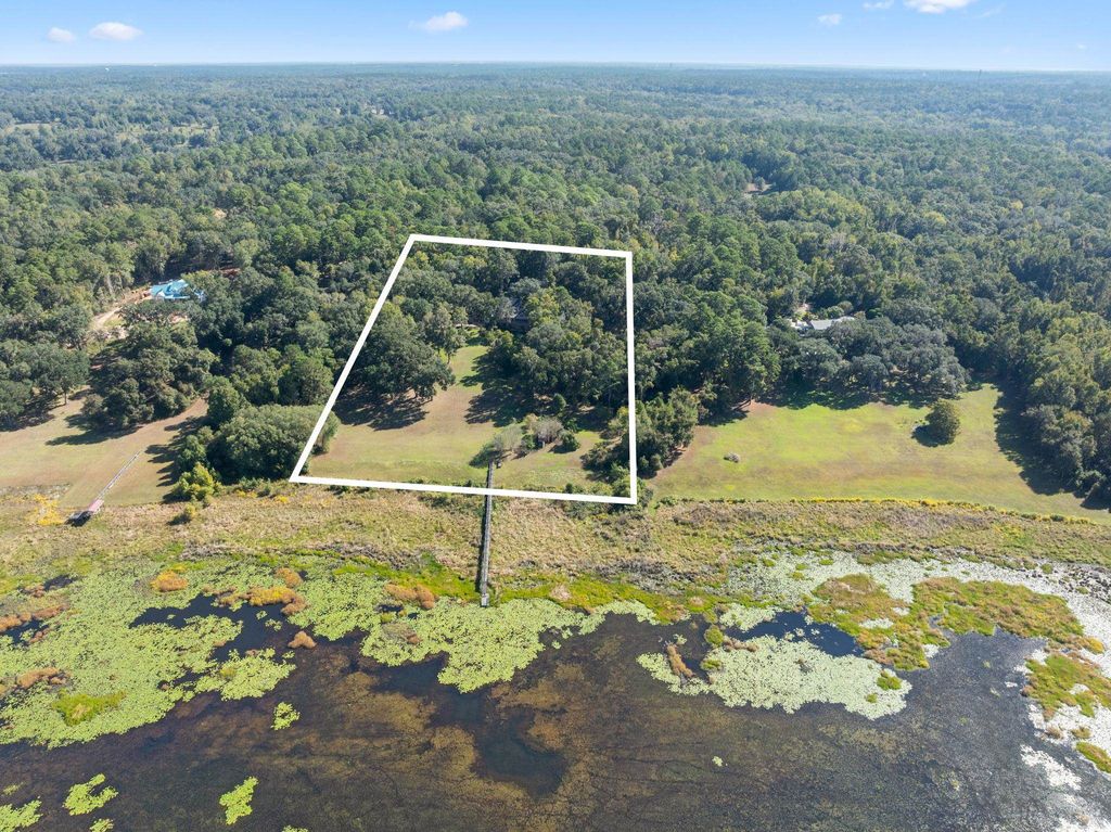 Photo of 5950 Miller Landing Cove, Tallahassee, FL 32312 (MLS # 392391)