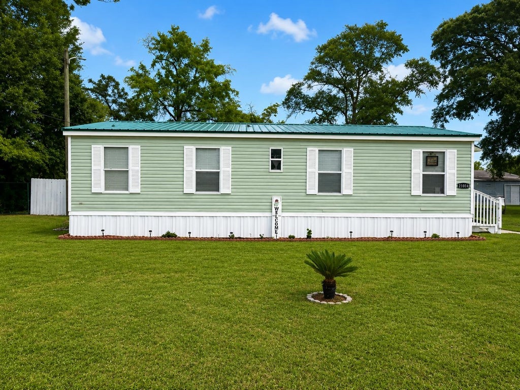 Photo of 17483 Guilford Court, Blountstown, FL 32424 (MLS # 402723)