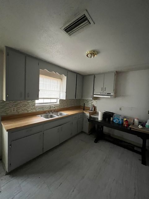 Tiny photo for 7263 OLD BAINBRIDGE Road, Tallahassee, FL 32303 (MLS # 393964)